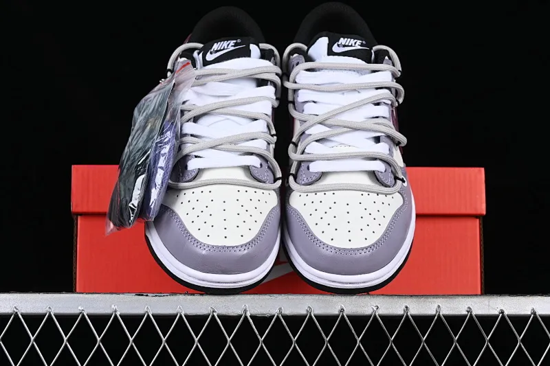 All Categories Nk SB Dunk Series Nk SB Dunk Low Low-top Sneakers Nk SB Dunk Low Panda Prank Tie-Dye Raspberry Printed Purple SB Strap Low-top Casual Sneakers DH9765-002
